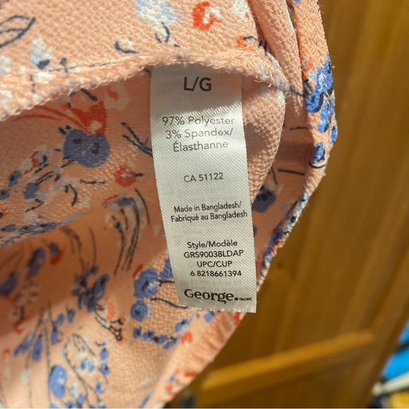 Pink Floral Blouse - Picture 4 of 4